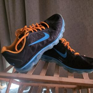 Nike Men's Black and Blue Athletic Shoes